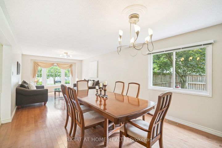 Photo 6 at 309 Amberly Boulevard, Ancaster, Hamilton