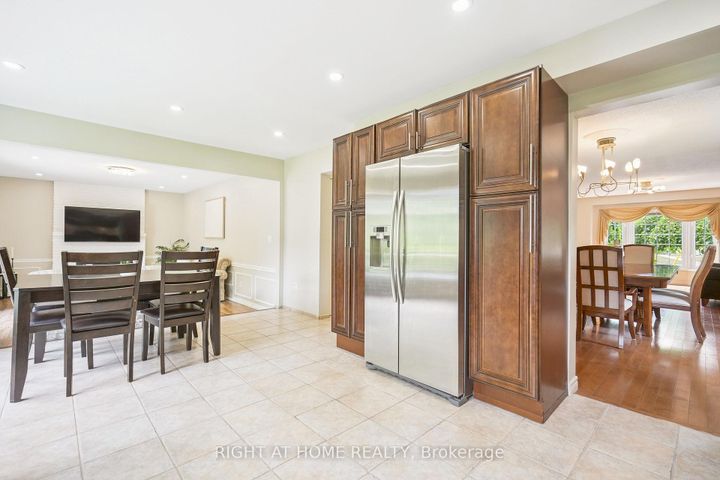 Photo 9 at 309 Amberly Boulevard, Ancaster, Hamilton