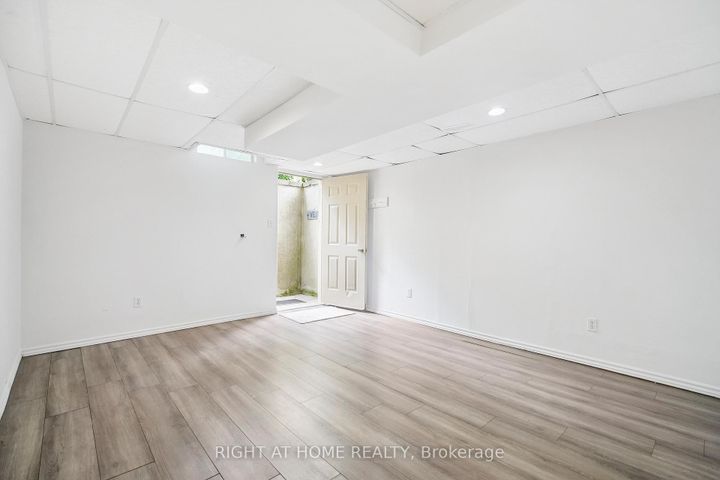 Photo 26 at 309 Amberly Boulevard, Ancaster, Hamilton