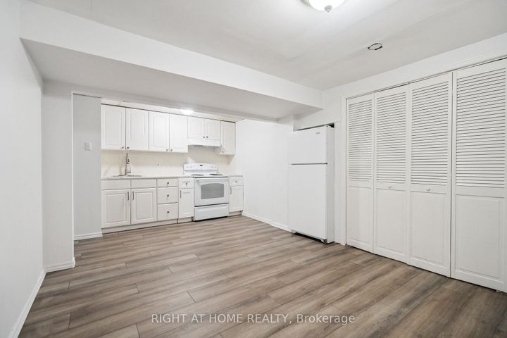Photo 28 at 309 Amberly Boulevard, Ancaster, Hamilton