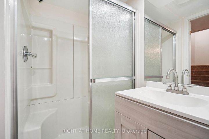 Photo 31 at 309 Amberly Boulevard, Ancaster, Hamilton