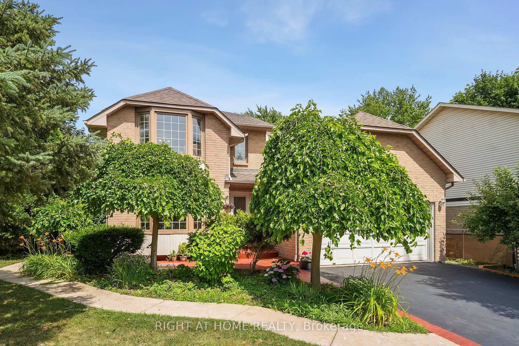 309 Amberly Boulevard, Ancaster, Hamilton 2