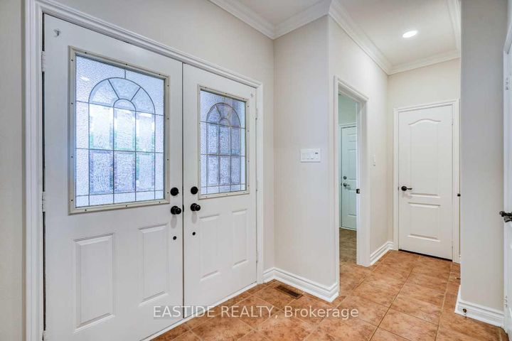 Photo 1 at 659 Mariner Lane, Wyndham, Newmarket