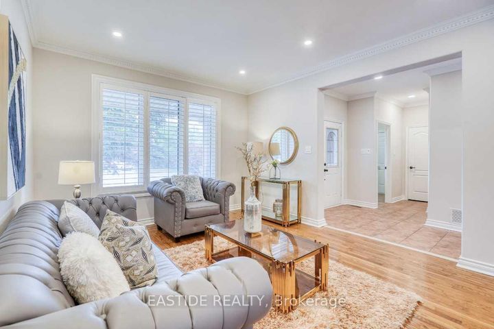 Photo 5 at 659 Mariner Lane, Wyndham, Newmarket