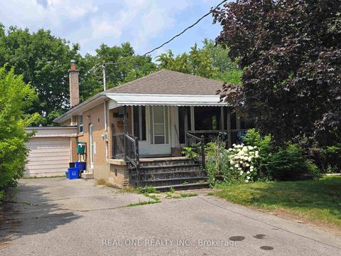 Photo 0 at 433 Fernleigh Circle S, Crosby, Richmond Hill
