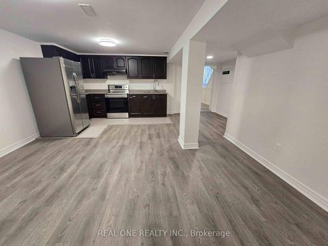 Photo 14 at 433 Fernleigh Circle S, Crosby, Richmond Hill