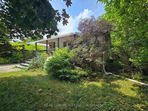 Photo 25 at 433 Fernleigh Circle S, Crosby, Richmond Hill