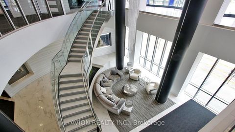 Photo 3 at 532 - 9471 Yonge Street, Observatory, Richmond Hill