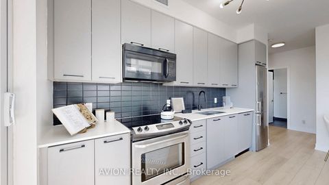 Photo 12 at 532 - 9471 Yonge Street, Observatory, Richmond Hill