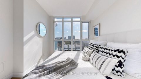 Photo 18 at 532 - 9471 Yonge Street, Observatory, Richmond Hill