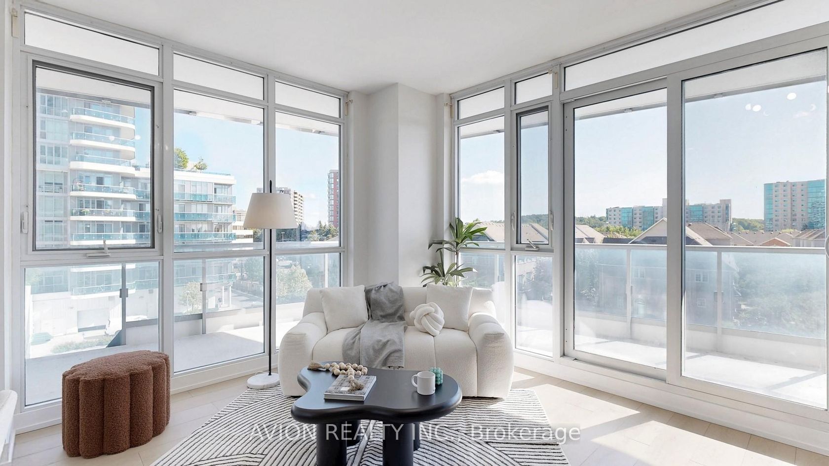 532 - 9471 Yonge Street, Observatory, Richmond Hill 