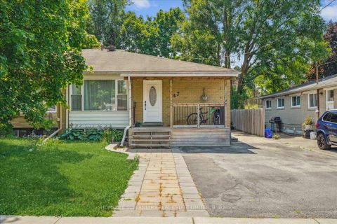 Photo 1 at 47 Davis Road, Aurora Highlands, Aurora