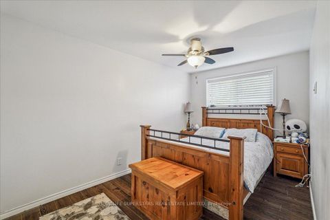 Photo 11 at 47 Davis Road, Aurora Highlands, Aurora