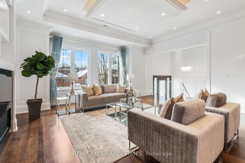 Photo 4 at 26 Madawaska Avenue, Newtonbrook East, Toronto