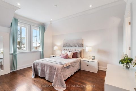 Photo 32 at 26 Madawaska Avenue, Newtonbrook East, Toronto
