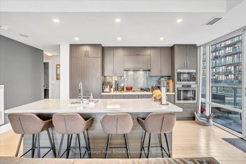 Photo 4 at 323 - 29 Queens Quay E, Waterfront Communities C8, Toronto