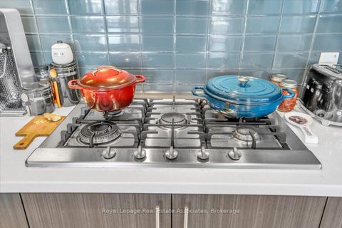 Photo 13 at 323 - 29 Queens Quay E, Waterfront Communities C8, Toronto