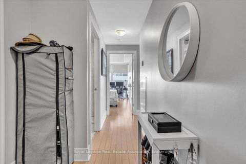 Photo 14 at 323 - 29 Queens Quay E, Waterfront Communities C8, Toronto
