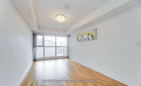 Photo 16 at 802 - 295 Adelaide Street W, Waterfront Communities C1, Toronto