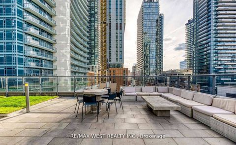 Photo 19 at 802 - 295 Adelaide Street W, Waterfront Communities C1, Toronto