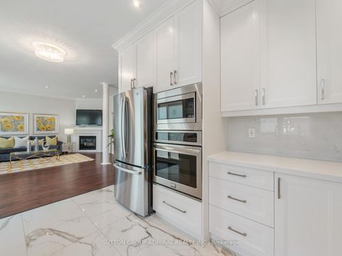 Photo 10 at 10 Auburndale Drive, Patterson, Vaughan