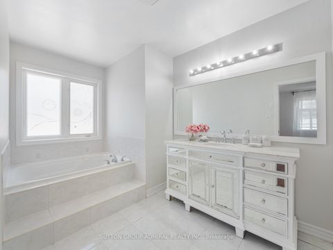 Photo 18 at 10 Auburndale Drive, Patterson, Vaughan