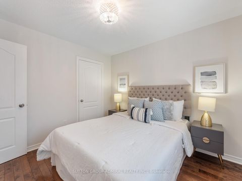Photo 20 at 10 Auburndale Drive, Patterson, Vaughan
