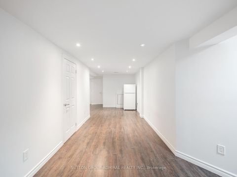 Photo 29 at 10 Auburndale Drive, Patterson, Vaughan