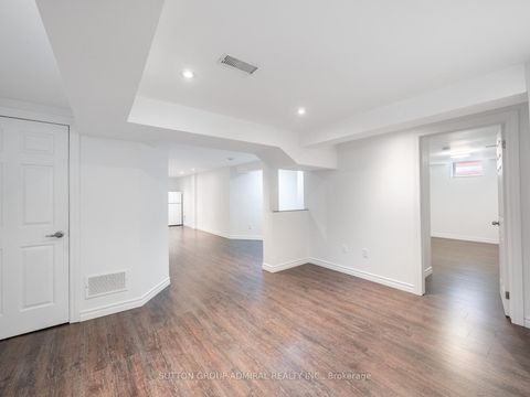 Photo 33 at 10 Auburndale Drive, Patterson, Vaughan
