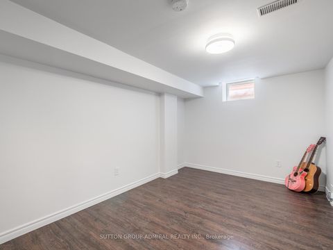 Photo 34 at 10 Auburndale Drive, Patterson, Vaughan