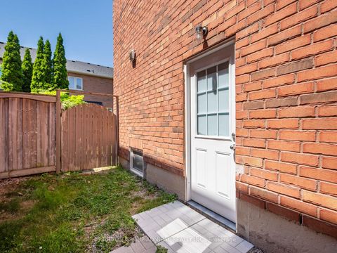 Photo 38 at 10 Auburndale Drive, Patterson, Vaughan