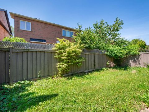 Photo 41 at 10 Auburndale Drive, Patterson, Vaughan