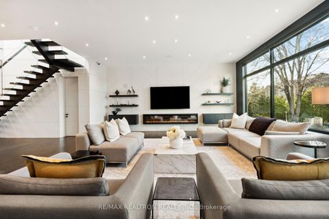 Photo 8 at 156 Garden Avenue, South Richvale, Richmond Hill