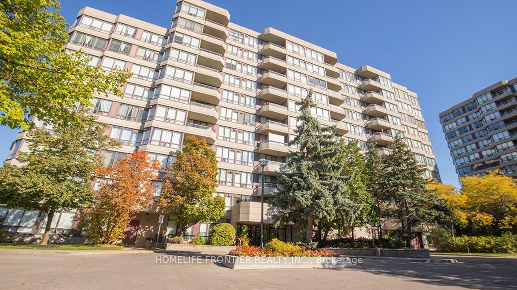 210 - 81 Townsgate Drive E, Yorkhill, Vaughan 