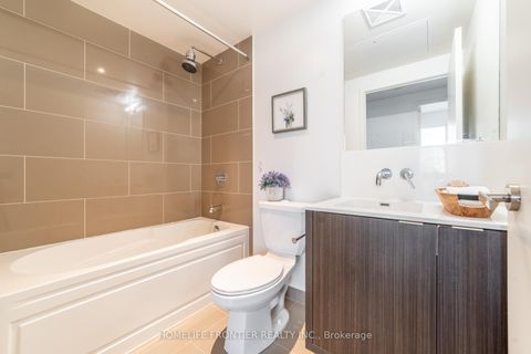 Photo 11 at 1207 - 88 Harbour Street, Waterfront Communities C1, Toronto