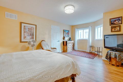 Photo 17 at 60 Snedden Avenue, Bayview Wellington, Aurora Photo 17 at 60 Snedden Avenue, Bayview Wellington, Aurora