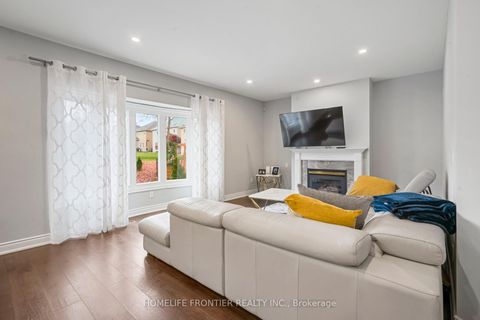 Photo 5 at 7 Edenbrook Crescent, Bayview Hill, Richmond Hill