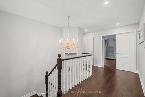 Photo 11 at 7 Edenbrook Crescent, Bayview Hill, Richmond Hill