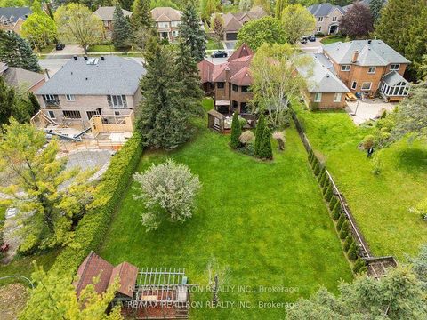 Photo 5 at 41 Bloomfield Trail, Oak Ridges, Richmond Hill