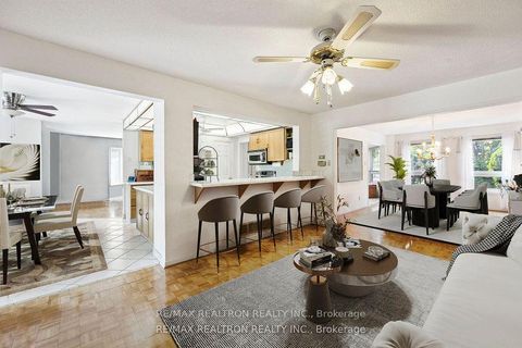 Photo 10 at 41 Bloomfield Trail, Oak Ridges, Richmond Hill