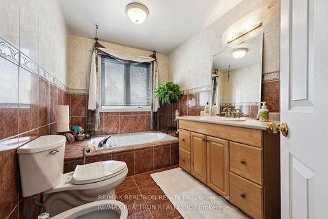 Photo 23 at 41 Bloomfield Trail, Oak Ridges, Richmond Hill