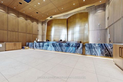 Photo 4 at 638 - 20 Inn On The Park Drive, Don Mills, Toronto