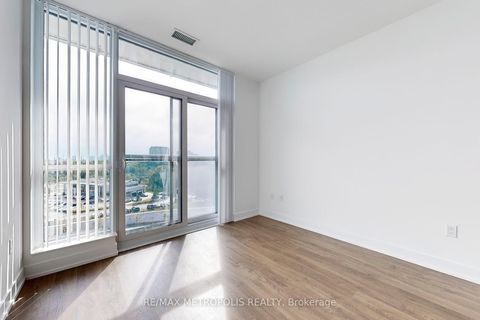 Photo 6 at 638 - 20 Inn On The Park Drive, Don Mills, Toronto