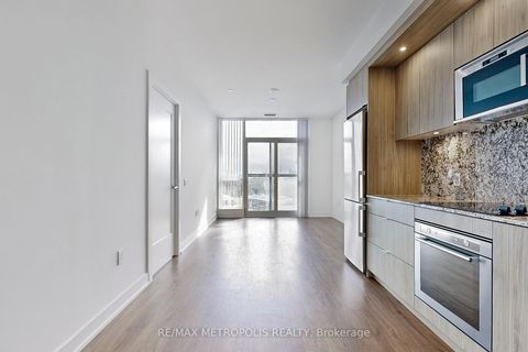 Photo 12 at 638 - 20 Inn On The Park Drive, Don Mills, Toronto