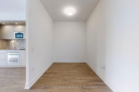 Photo 21 at 638 - 20 Inn On The Park Drive, Don Mills, Toronto