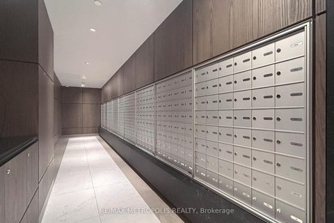 Photo 38 at 638 - 20 Inn On The Park Drive, Don Mills, Toronto