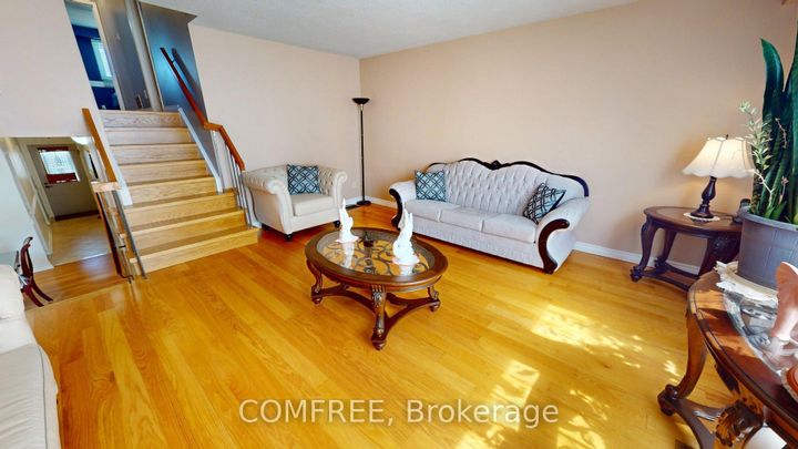 Photo 8 at 17 Ashurst Crescent, Madoc, Brampton