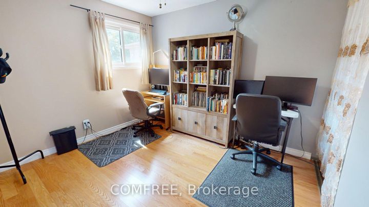 Photo 12 at 17 Ashurst Crescent, Madoc, Brampton