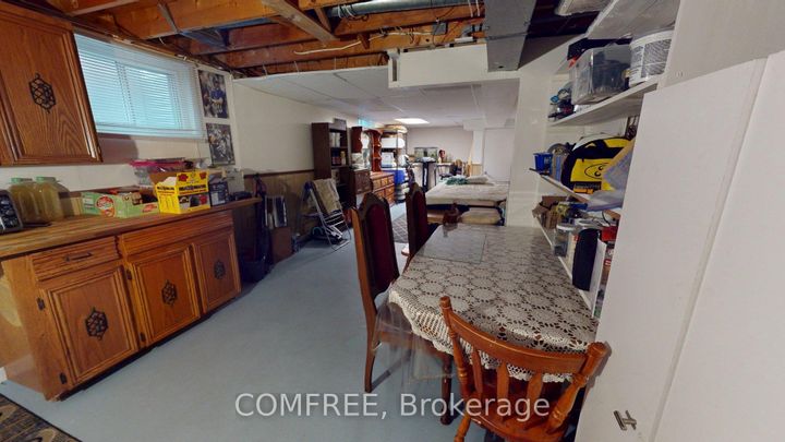 Photo 17 at 17 Ashurst Crescent, Madoc, Brampton