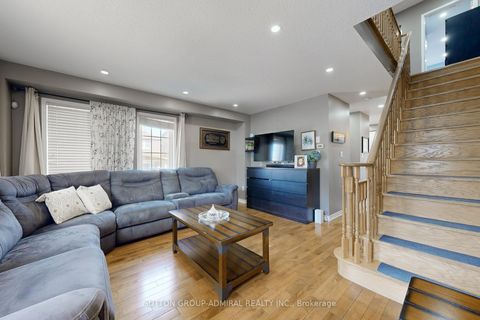 Photo 10 at 50 Jim Baird Mews, CFB, Toronto